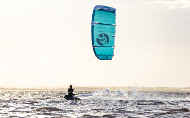 Kiteboarding in Miami: A Paradise for Water Sports Enthusiasts